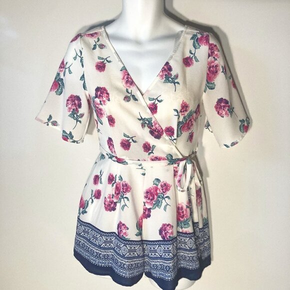TRIXXI Francesca's SZ S NWT  Ivory & Pink floral wrap front short sleeve romper - Picture 1 of 4